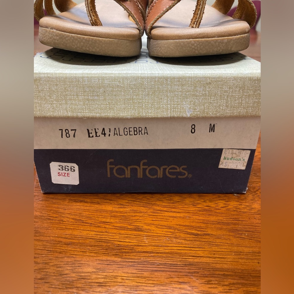 Super rare, vintage Fanfare YoYo’s brown leather thong sandal from the 70’s - Picture 11 of 16
